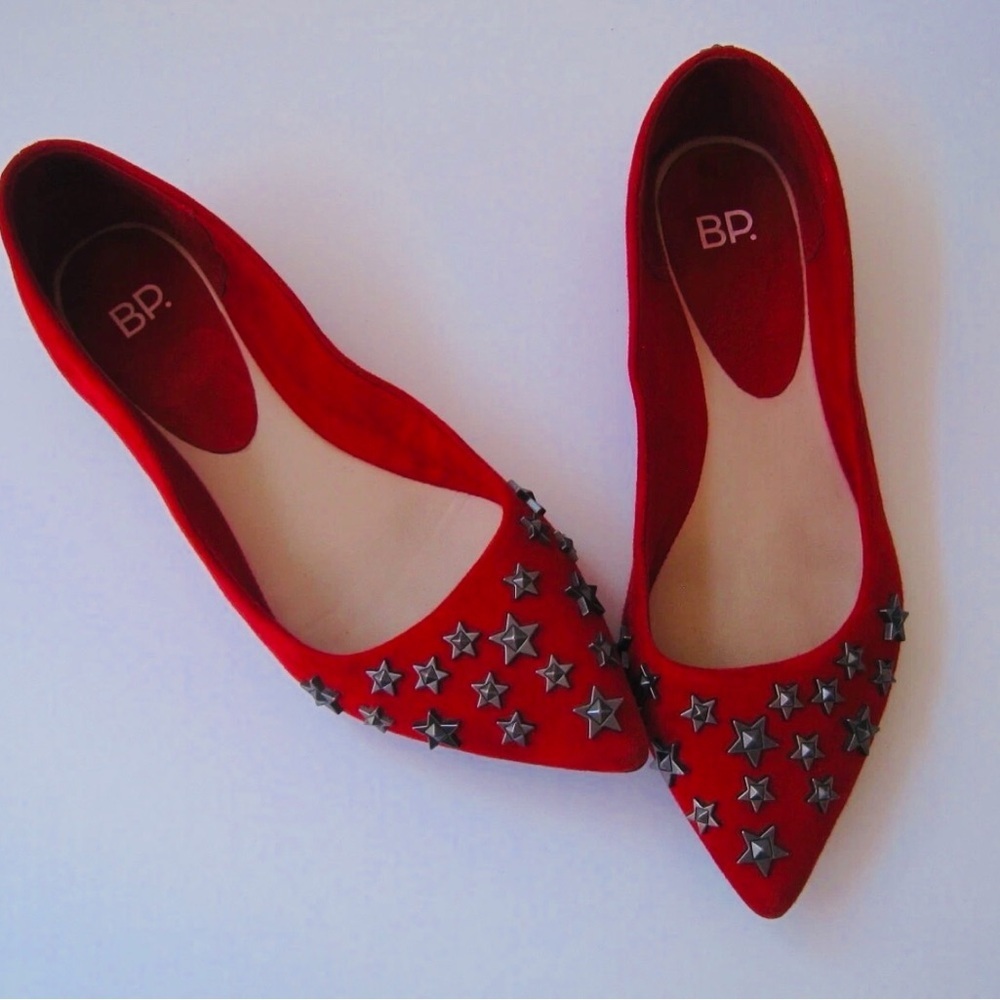 B.P. RED SUEDE POINTED TOE BALLET FLATS METALLIC STAR ACCENT WOMEN'S US 7.5 HOT